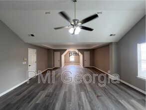6665 Setter Dr in Riverdale, GA - Building Photo - Building Photo