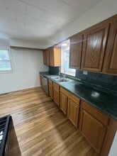 1318 E St Andrews Rd in Midland, MI - Foto de edificio - Building Photo