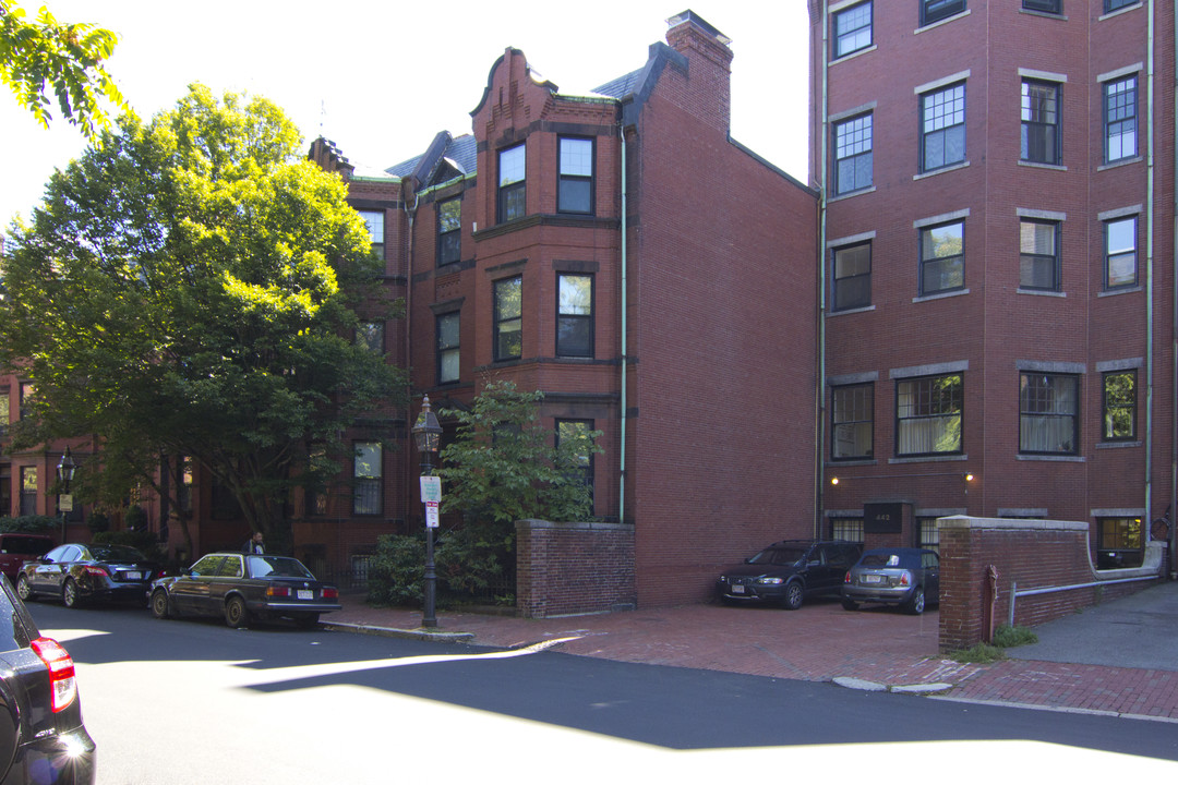 438 Marlborough St in Boston, MA - Building Photo