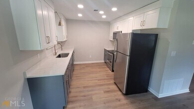 135 Rose Ct in Fayetteville, GA - Building Photo - Building Photo