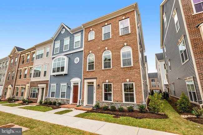 property at 14813 Retreat Blvd