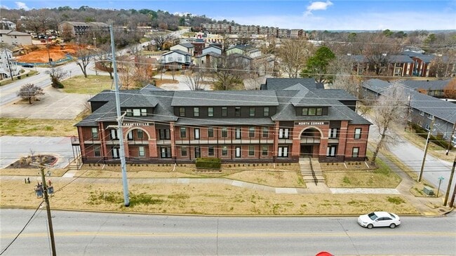 1115 N Leverett Ave in Fayetteville, AR - Building Photo - Building Photo