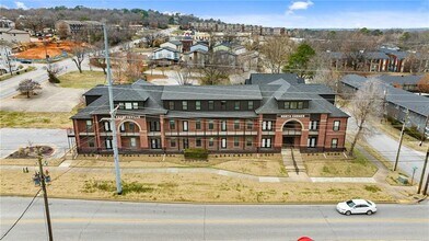 1115 N Leverett Ave in Fayetteville, AR - Building Photo - Building Photo