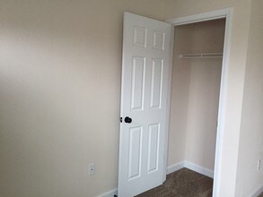 10527 Ellis Rd in Saint Jacob, IL - Foto de edificio - Building Photo