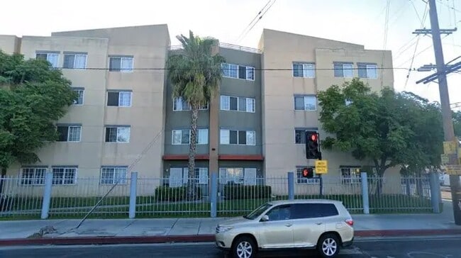 property at 6050 S Western Ave