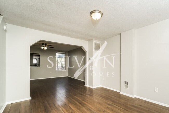 1925 Grinnalds Ave photo'