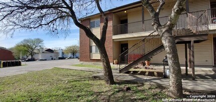 538 Dukeway Dr in Universal City, TX - Building Photo - Building Photo