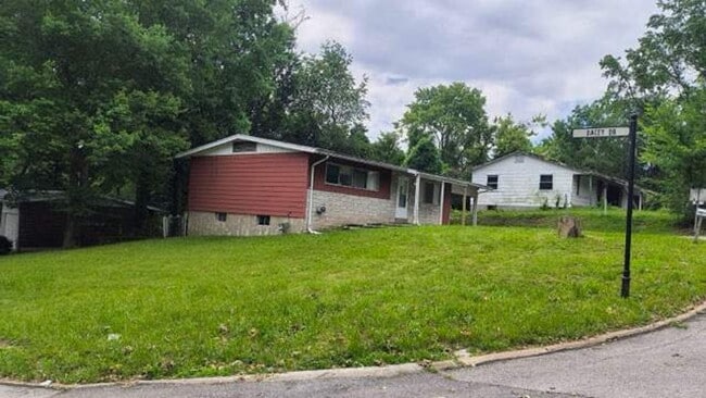 10216 Green Valley Dr in St. Louis, MO - Building Photo - Building Photo