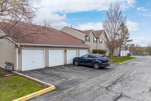 Victorian Apartments in Streamwood, IL - Building Photo