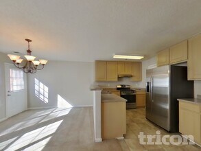 455 Thistle Cove, Unit 308 in Atlanta, GA - Building Photo - Building Photo