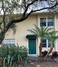 4800 Rilma Ave in Sarasota, FL - Building Photo - Building Photo