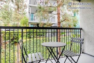 3682 Barham Blvd in Los Angeles, CA - Building Photo - Building Photo
