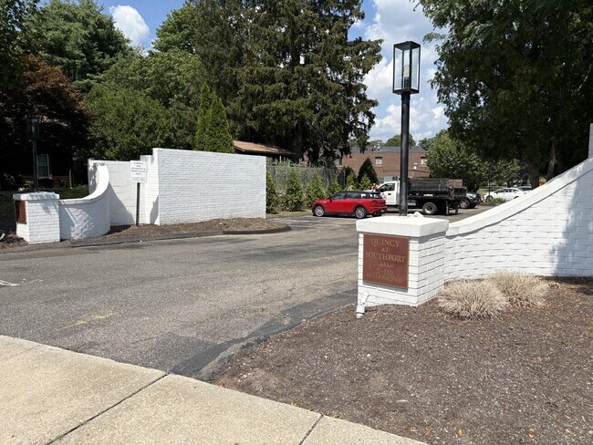 26 Hulls Hwy in Fairfield, CT - Building Photo - Building Photo