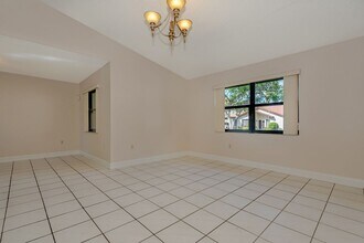 9025 SW 112th Ct in Miami, FL - Building Photo - Building Photo