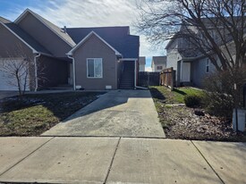 12309 W 9th Ave in Airway Heights, WA - Building Photo