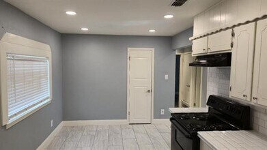 5505 Sun Valley Dr in Fort Worth, TX - Building Photo - Building Photo