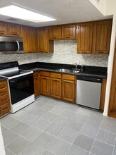 2704 Newkirk Ct in Euless, TX - Foto de edificio - Building Photo
