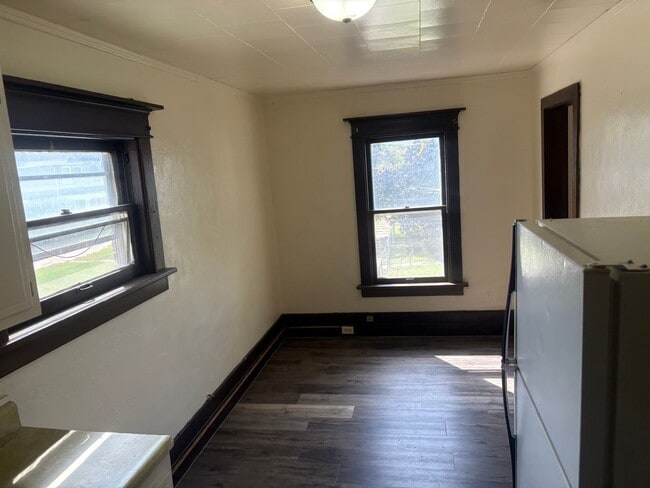 420 Sunnyside Ave in Waterloo, IA - Building Photo - Building Photo