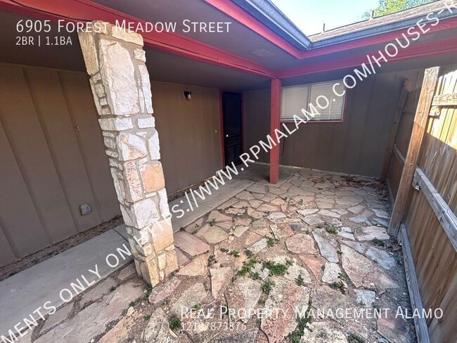 6905 Forest Meadow St in San Antonio, TX - Building Photo - Building Photo