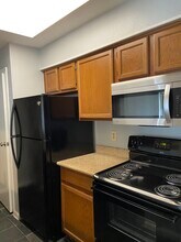 8299 Cambridge St, Unit 105 in Houston, TX - Building Photo - Building Photo