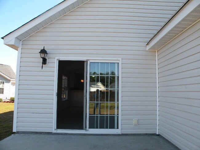 107 Two Putt Ct in New Bern, NC - Building Photo - Building Photo