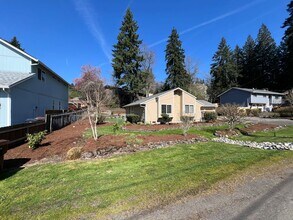 1359 NW Maple Ln in Camas, WA - Building Photo - Building Photo