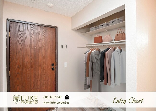 405 S Sycamore Ave in Sioux Falls, SD - Foto de edificio - Building Photo