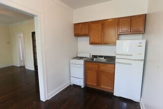 4641 N Paulina St, Unit A06C in Chicago, IL - Building Photo - Building Photo