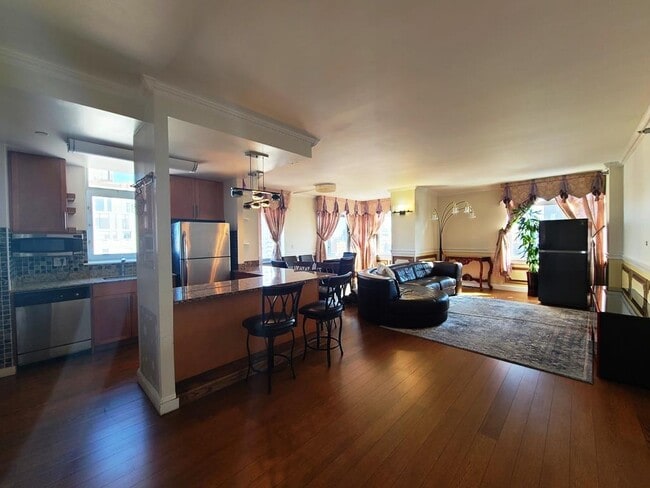 40-26 College Point Blvd in Queens, NY - Building Photo - Building Photo