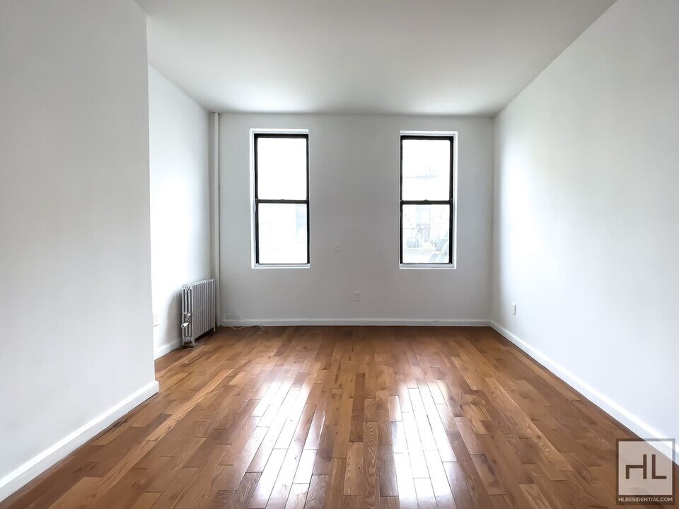 294 Harman St in Brooklyn, NY - Foto de edificio
