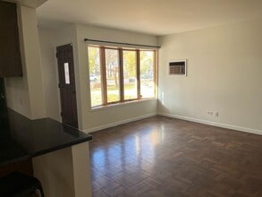 883 S York St in Elmhurst, IL - Building Photo - Building Photo