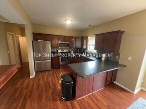 332 NW Driftwood Dr in Ankeny, IA - Building Photo - Building Photo