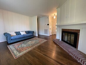 821 Lemont Dr in Nashville, TN - Building Photo - Building Photo