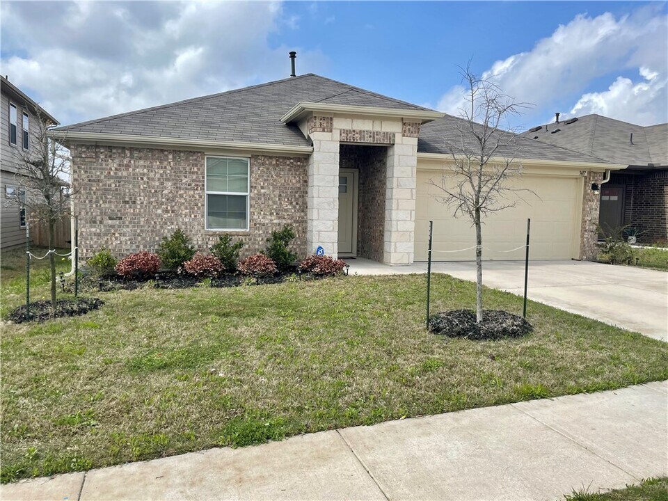 3417 Kotche St in Pflugerville, TX - Building Photo