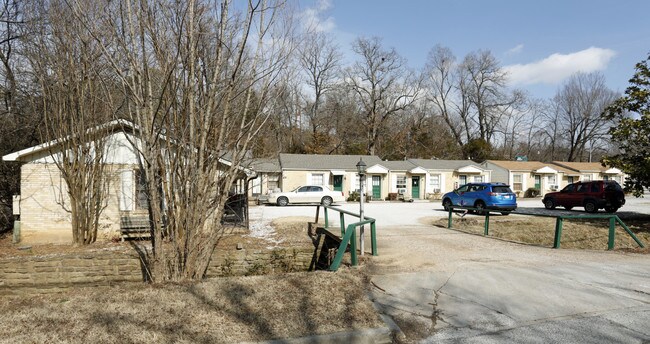 1-9 E Trenton Blvd in Fayetteville, AR - Building Photo - Building Photo