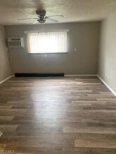 831 Moyer Ave-Unit -2 in Youngstown, OH - Building Photo - Building Photo