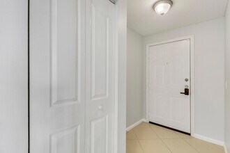 5308 Myrtlewood Cir E in Palm Beach Gardens, FL - Building Photo - Building Photo