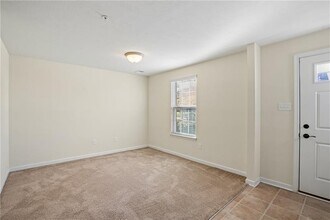 1966 Georgetown Dr in Sewickley, PA - Building Photo - Building Photo