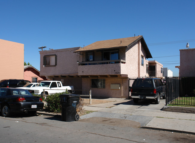 3869 University Ave in San Diego, CA - Building Photo - Building Photo