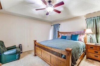 9442 Willard St in Rowlett, TX - Foto de edificio - Building Photo