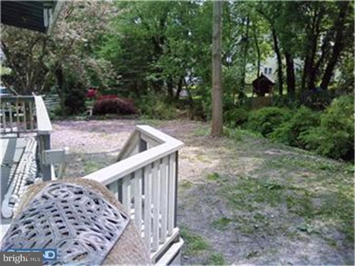 346 Calvert Rd in Merion Station, PA - Building Photo