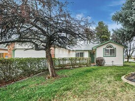 2706 W Pebblestone Ct in Meridian, ID - Building Photo