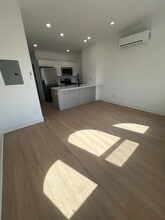 4253 Viola St in Philadelphia, PA - Building Photo - Building Photo