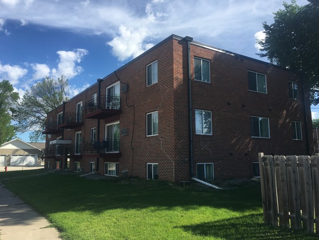 Cottonwood Apartments in Mayville, ND - Building Photo - Building Photo