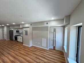 545 Central Ave in Harrison, NJ - Building Photo - Building Photo