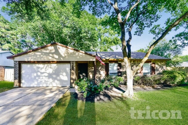 2655 Lark in Humble, TX - Foto de edificio - Building Photo