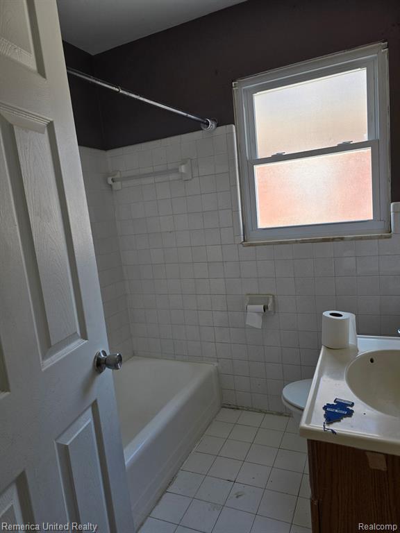 25006 Midland Ave in Redford Township, MI - Building Photo - Building Photo