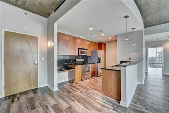 923 Peachtree St NE in Atlanta, GA - Building Photo - Building Photo