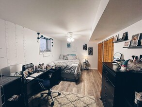 4 N Arthur Ashe Boulevard, Unit Apt 1 in Richmond, VA - Foto de edificio - Building Photo