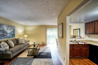 Oak Creek Apartments in Avondale Estates, GA - Foto de edificio - Interior Photo